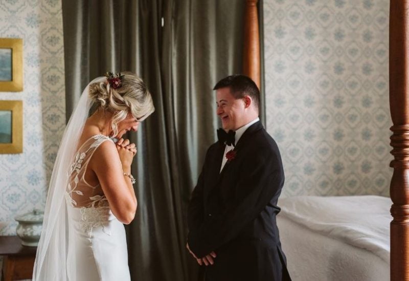 Bride shares emotional ‘first look’ with her little brother and both their reactions are pure Majic!