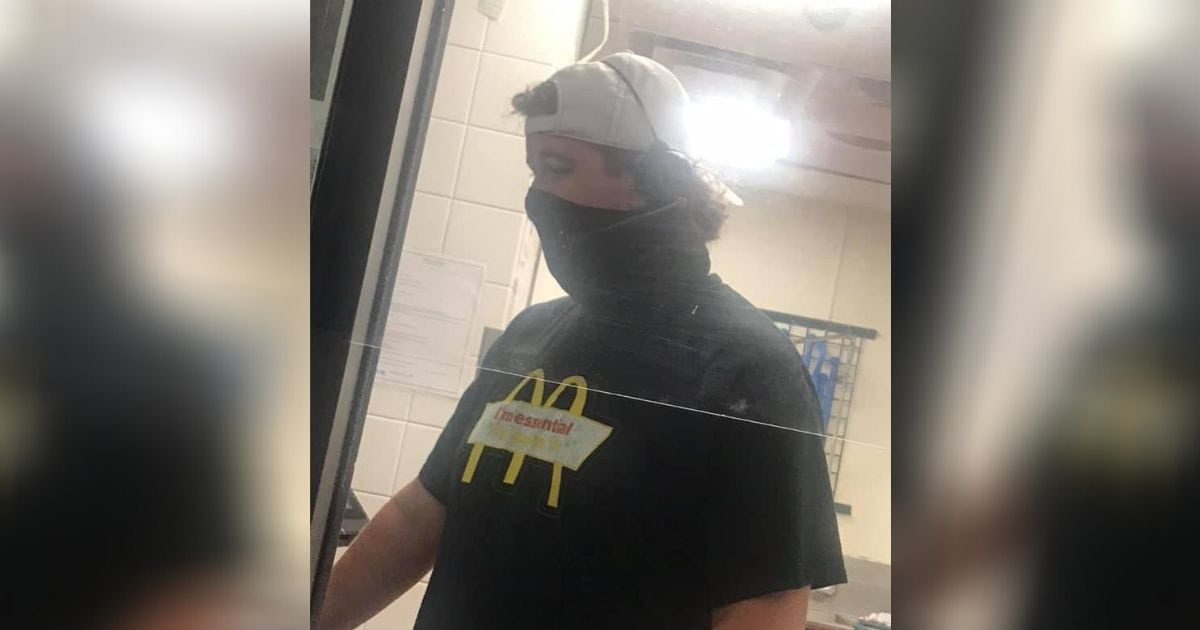 Mom raises over $48k for 16-year-old McDonald’s employee after he paid for their family meal in tight situation. 