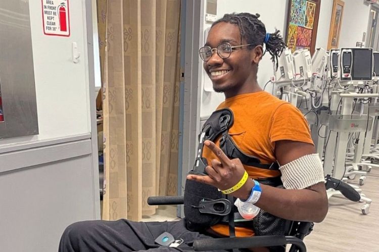 Man walks again one year after getting hit by a car which left him paralyzed. 