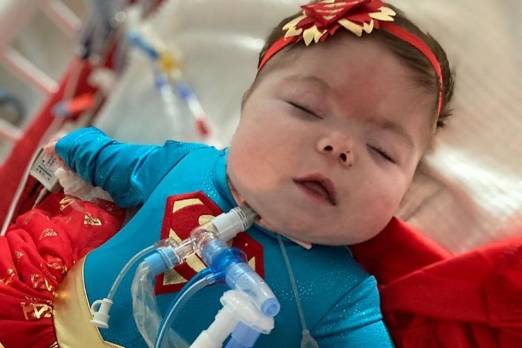2-year-old girl finally leaves hospital with her parents after spending entire life in NICU.