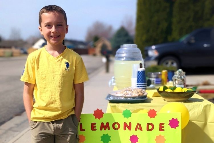 9-year-old boy’s lemonade stand raised nearly $2,000 for the Idaho Humane Society.