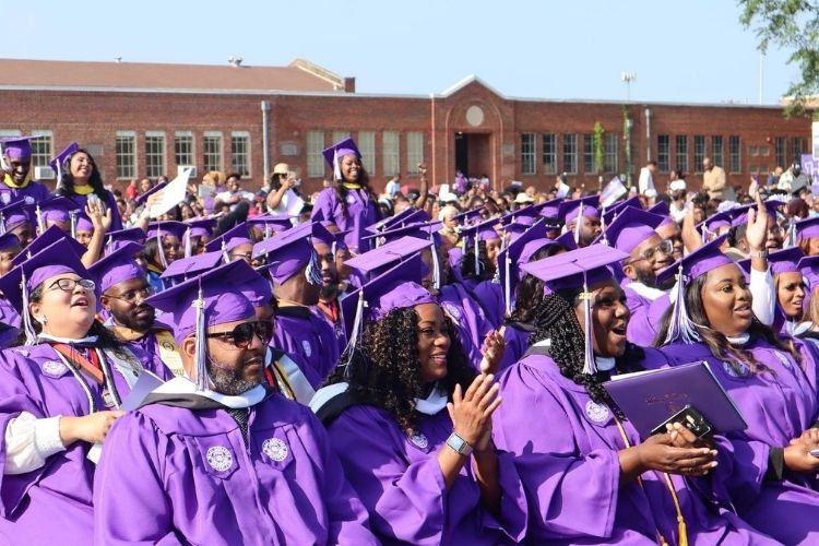 Anonymous donor pays student loan debt for entire graduating class of Texas college.